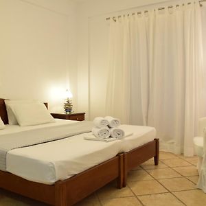 Honeymoon Suite